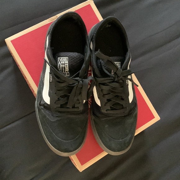 VAN OFF THE WALL, BLACK AND WHITE, SHOES - Picture 2 of 4